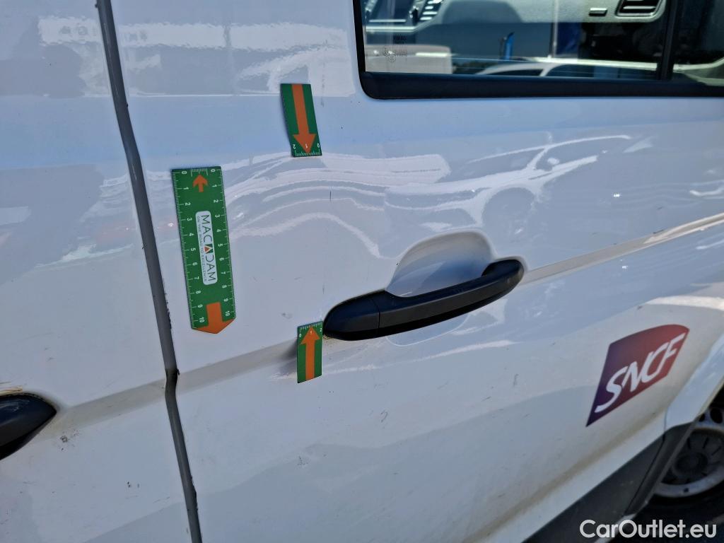  Volkswagen  Crafter  Fourgon Fourgon 35 mittlerer Radstand mit Hochdach FWD 2.0 140CV BVM6 #10