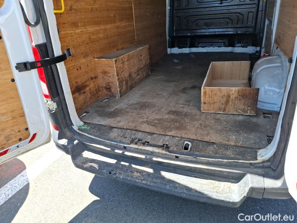 Volkswagen  Crafter  Fourgon Fourgon 35 mittlerer Radstand mit Hochdach FWD 2.0 140CV BVM6 #24