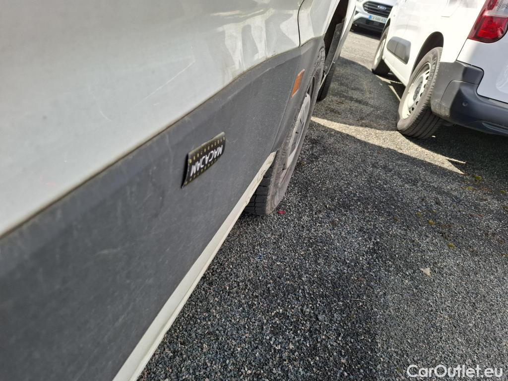  Volkswagen  Crafter  Fourgon Fourgon 35 mittlerer Radstand mit Hochdach FWD 2.0 140CV BVM6 #19
