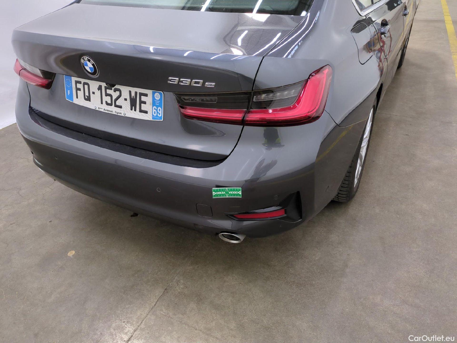  Bmw  Serie 3 BMW Série 3 Berline / 2018 / 4P / Berline 330e 292ch Business Design BVA8 Hybride #19