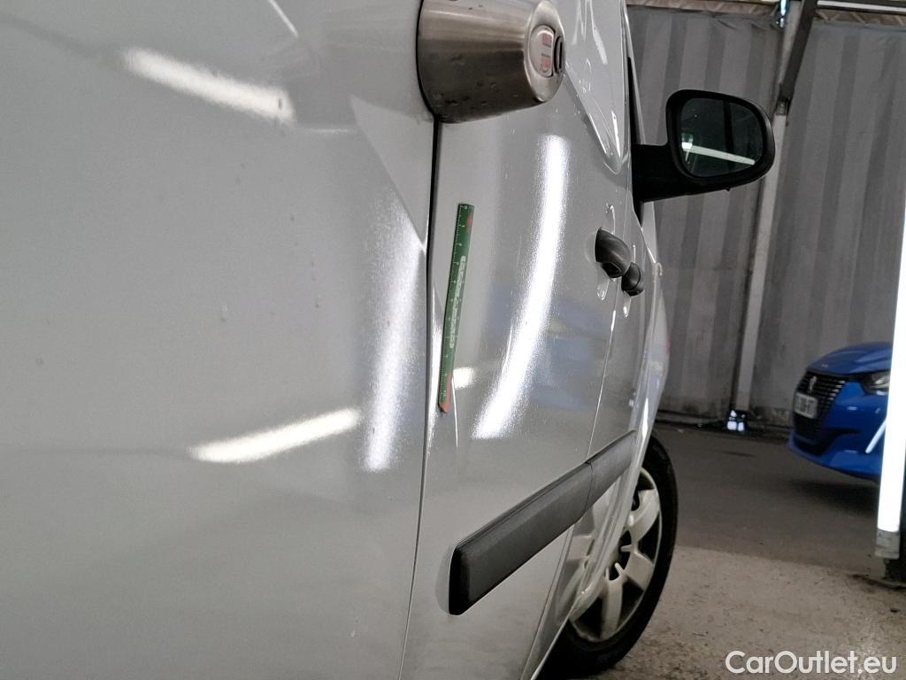  Renault  Kangoo  Express Maxi Extra (Série Spéciale) 1.5 dCi 90CV BVM5 E6 #27