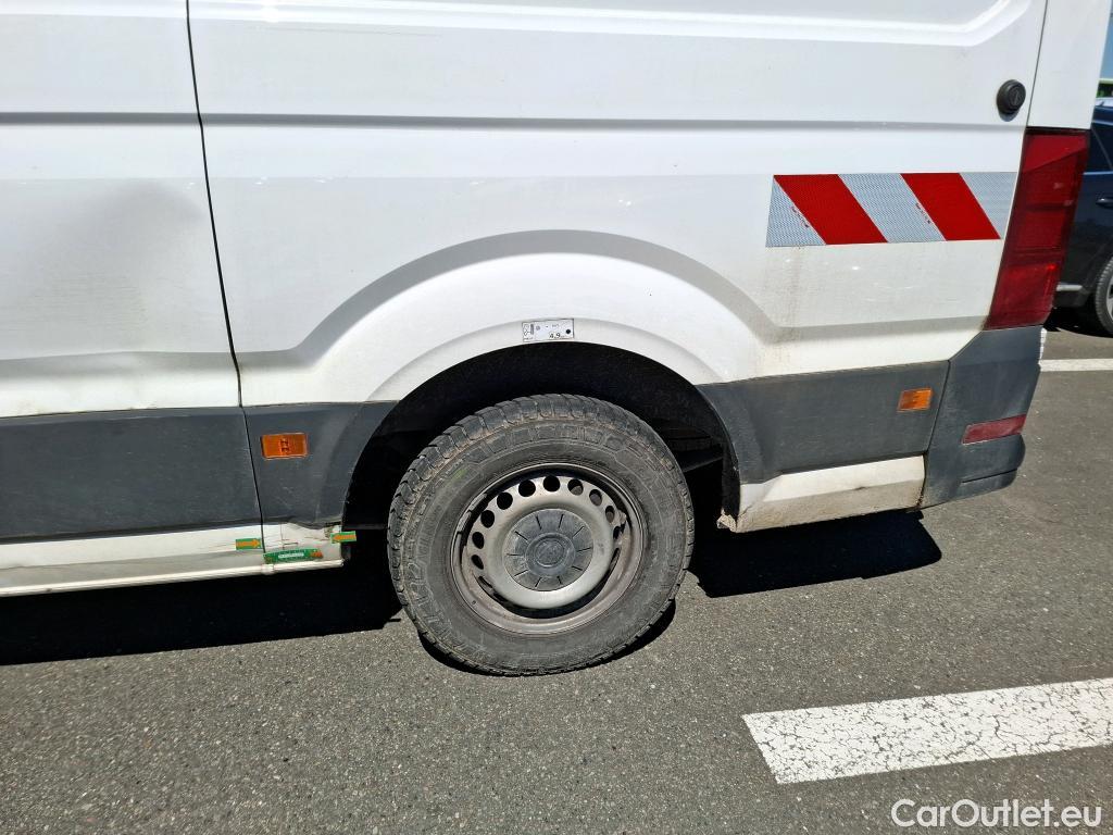  Volkswagen  Crafter  Fourgon Fourgon 35 mittlerer Radstand mit Hochdach FWD 2.0 140CV BVM6 #13