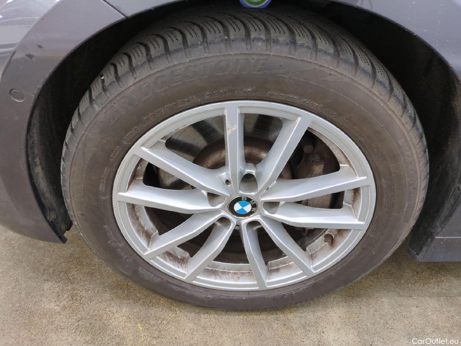  Bmw  Serie 3 BMW Série 3 Berline / 2018 / 4P / Berline 330e 292ch Business Design BVA8 Hybride #3