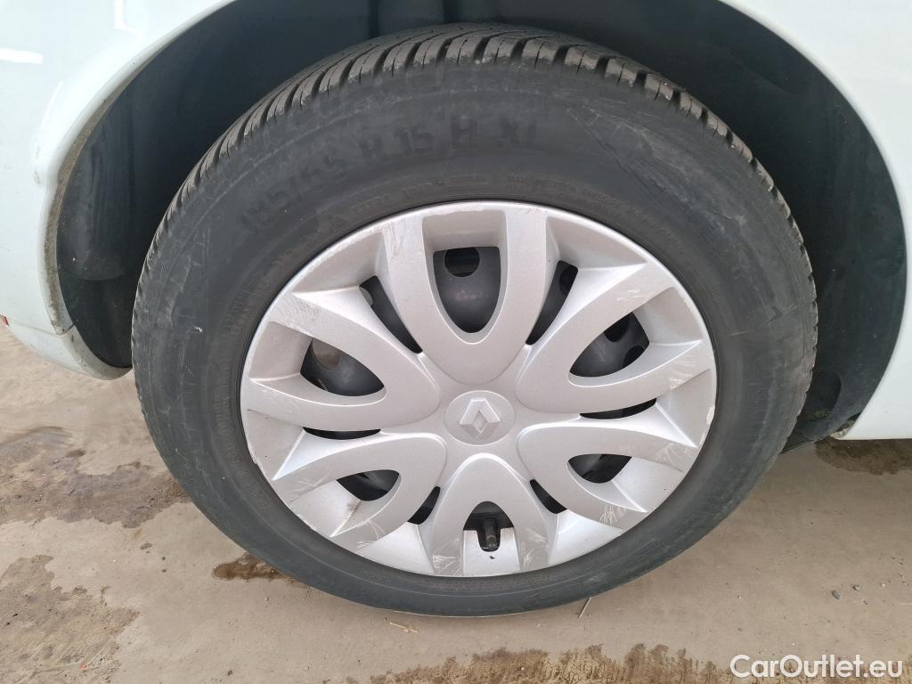  Renault  Clio  IV Air MediaNav 1.5 dCi 75CV BVM5 E6 #40