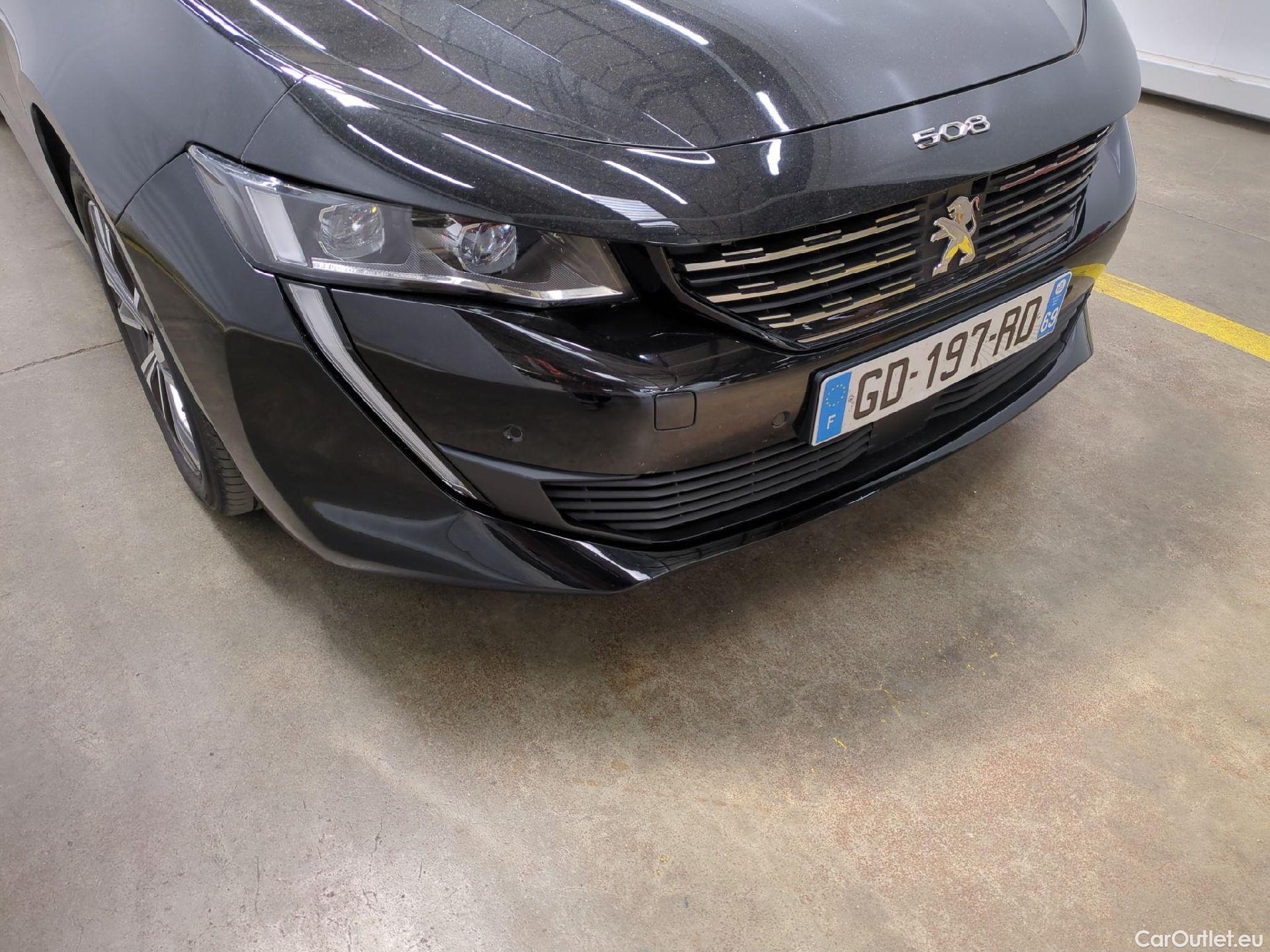  Peugeot  508 PEUGEOT  SW / 2018 / 5P / Break PureTech 130 S&S EAT8 Allure Pack #16