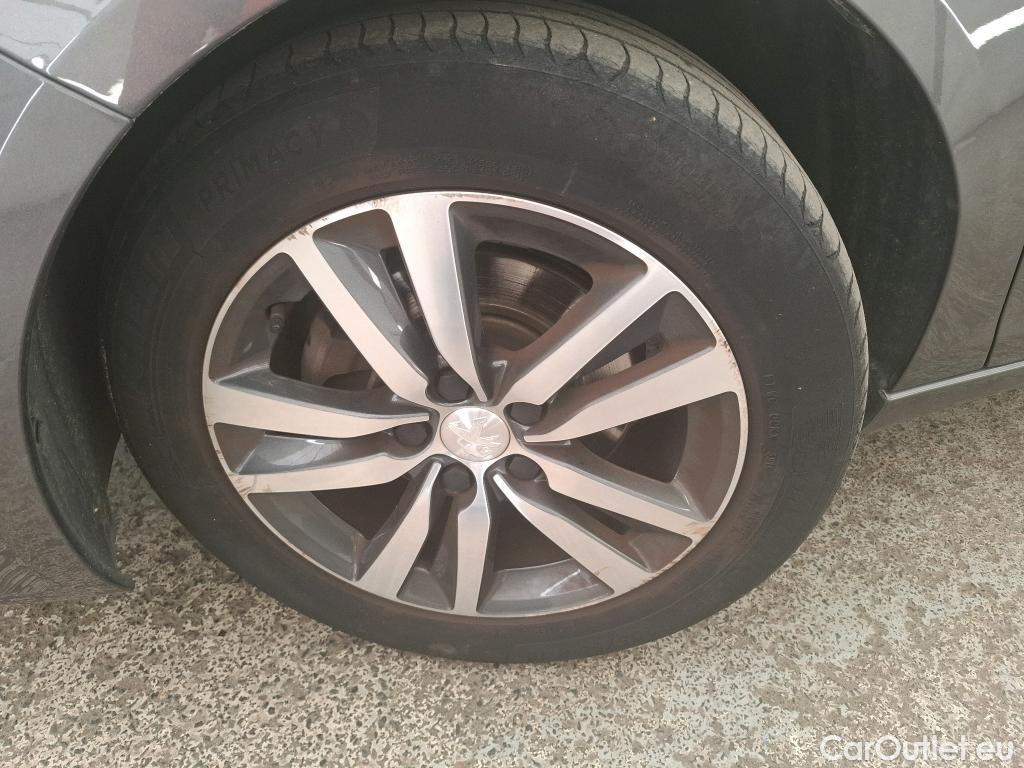 Peugeot  308  Allure Business 1.2 PureTech 130CV BVA8 E6d #32