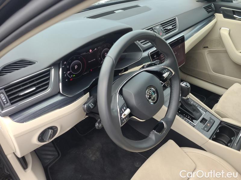  Skoda  Superb  Combi (3V5)(2015) Sup.C.FL2.0TDI 140 Sty. 4x4 AT #11