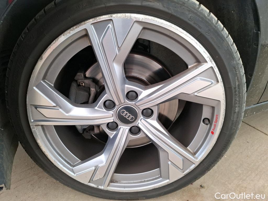  Audi  A3  Sportback 35 TDI Design Luxe 2.0 TDI 150CV BVA7 E6d #2