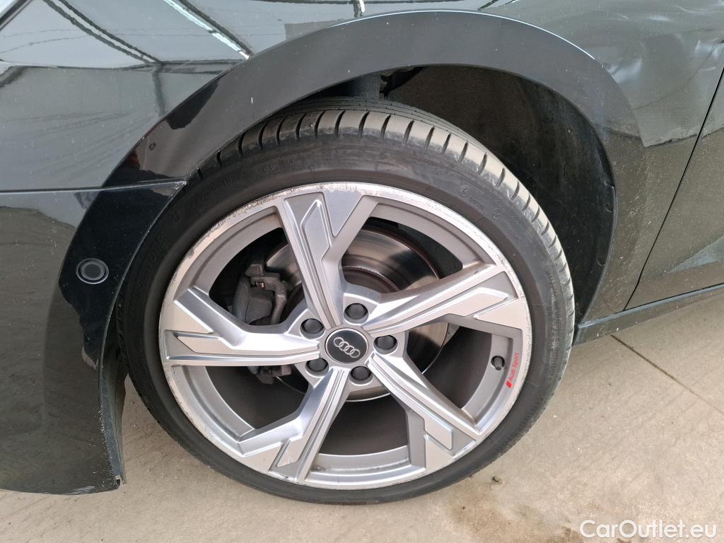  Audi  A3  Sportback 35 TDI Design Luxe 2.0 TDI 150CV BVA7 E6d #1