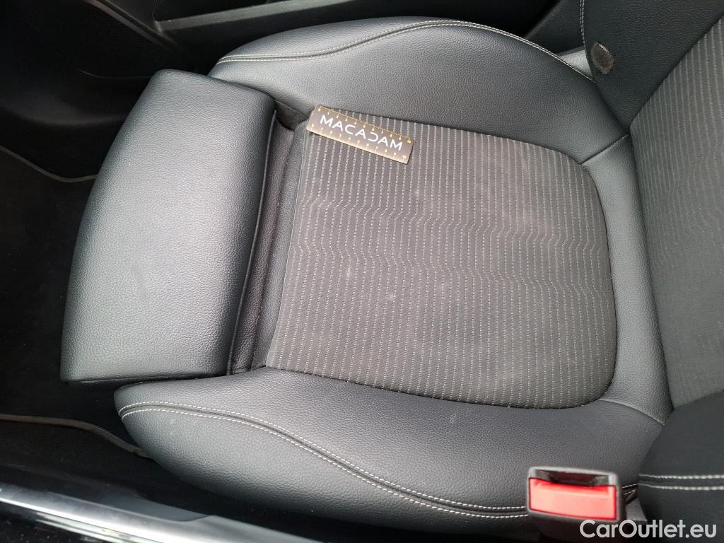  Mercedes  GLB MERCEDES-BENZ  / 2019 / 5P / SUV  200 d Business Line #11