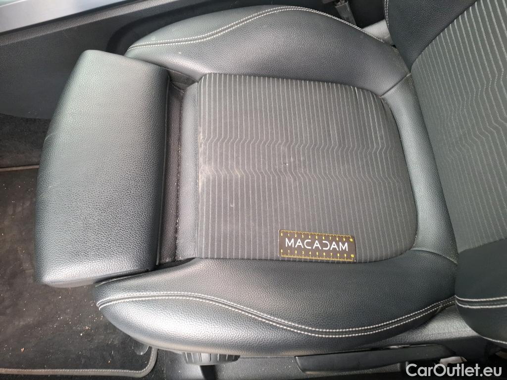  Mercedes  GLB MERCEDES-BENZ  / 2019 / 5P / SUV  200 d Business Line #13