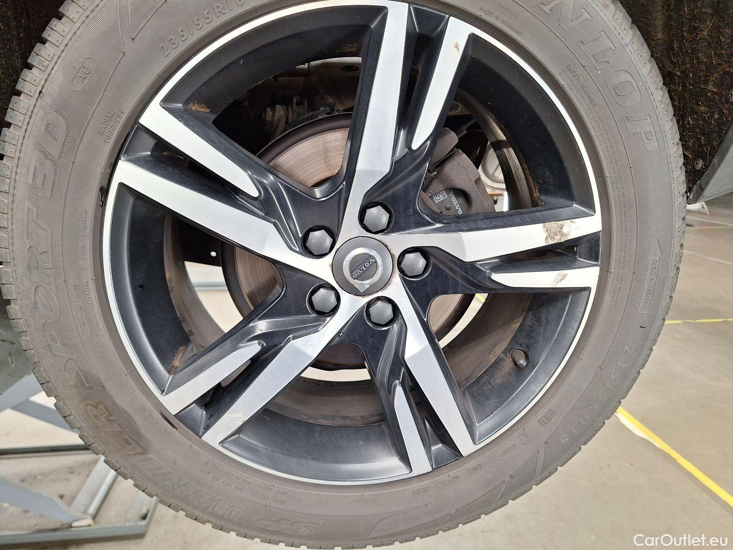  Volvo  XC 40 Volvo, XC40 '17, Volvo XC40 T3 Geartronic R-Design 5d #1