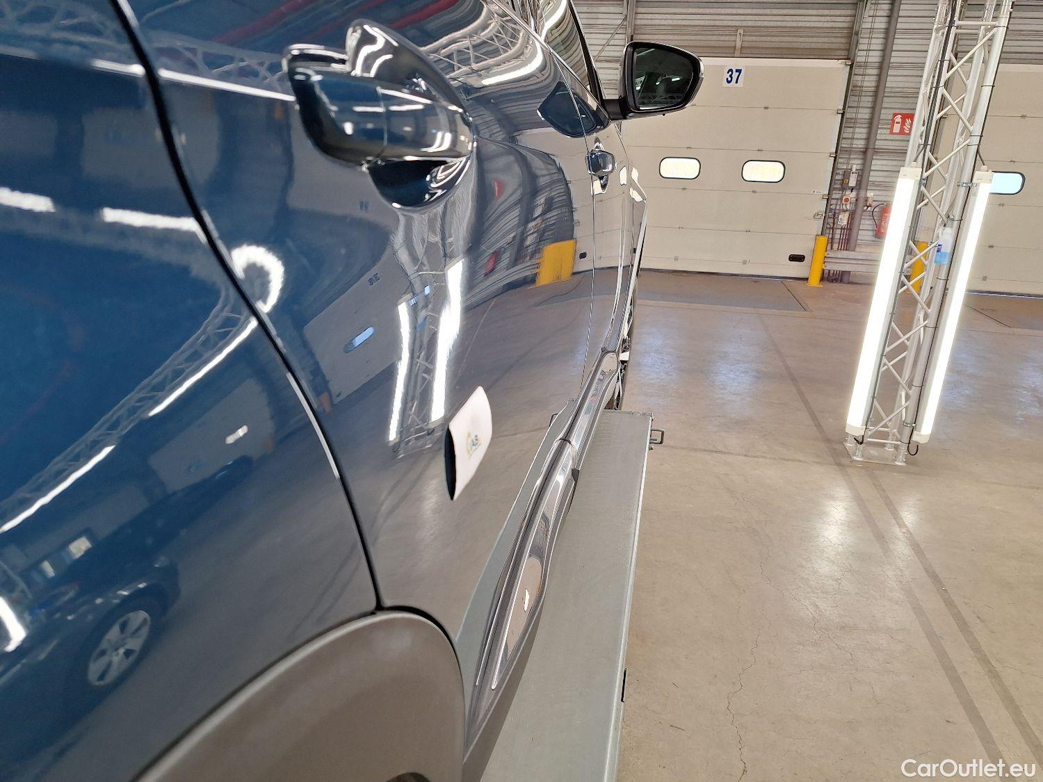  Peugeot  3008 Peugeot,  '16, Peugeot  1.5 BlueHDi 96kW S&S EAT8 Allure 5d #2