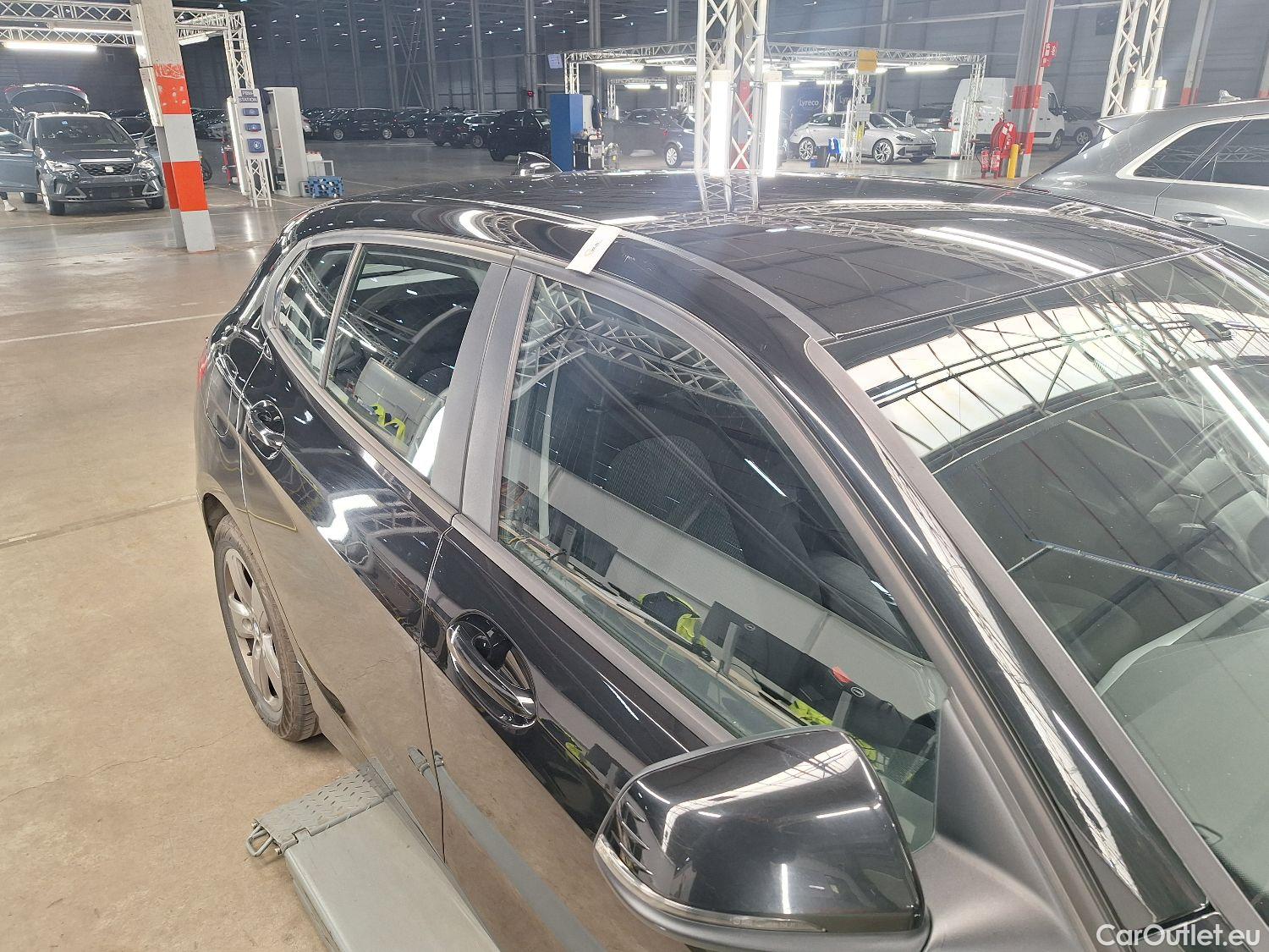  Bmw  Serie 1 BMW, 1-serie '19, BMW 1 Reeks Hatch 116d (85 kW) 5d #27