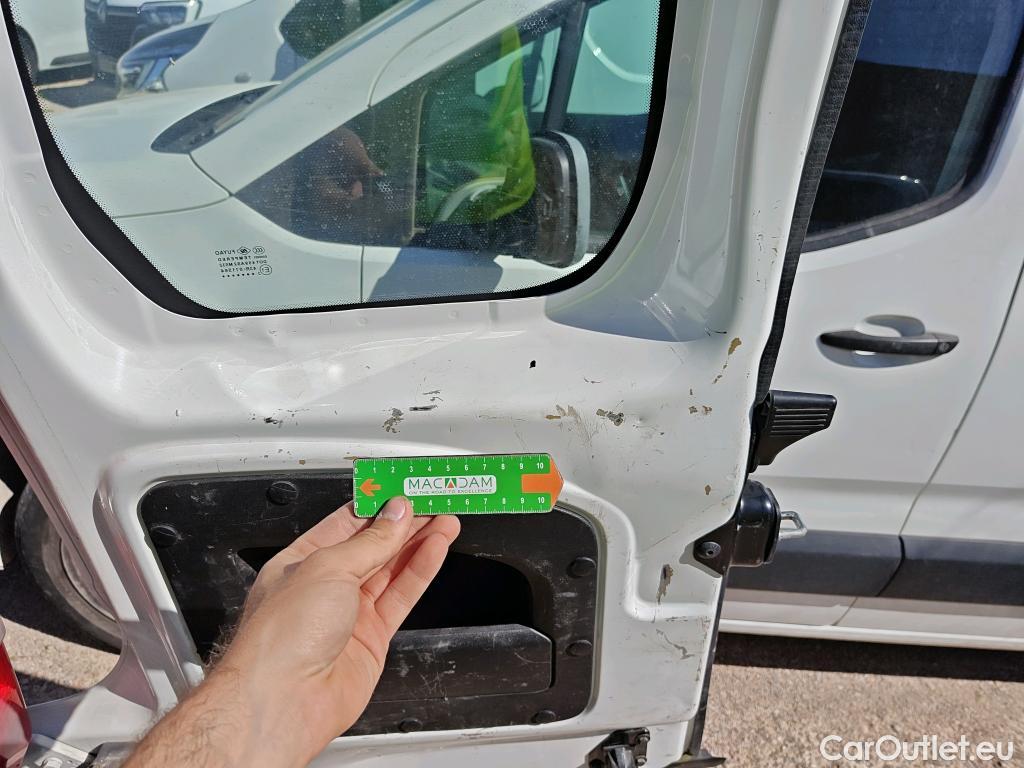  Land Rover  Discovery TOYOTA Proace City / 2020 / 4P / combi 1.5D 75kW (100CV) GX L1 (CX) #36