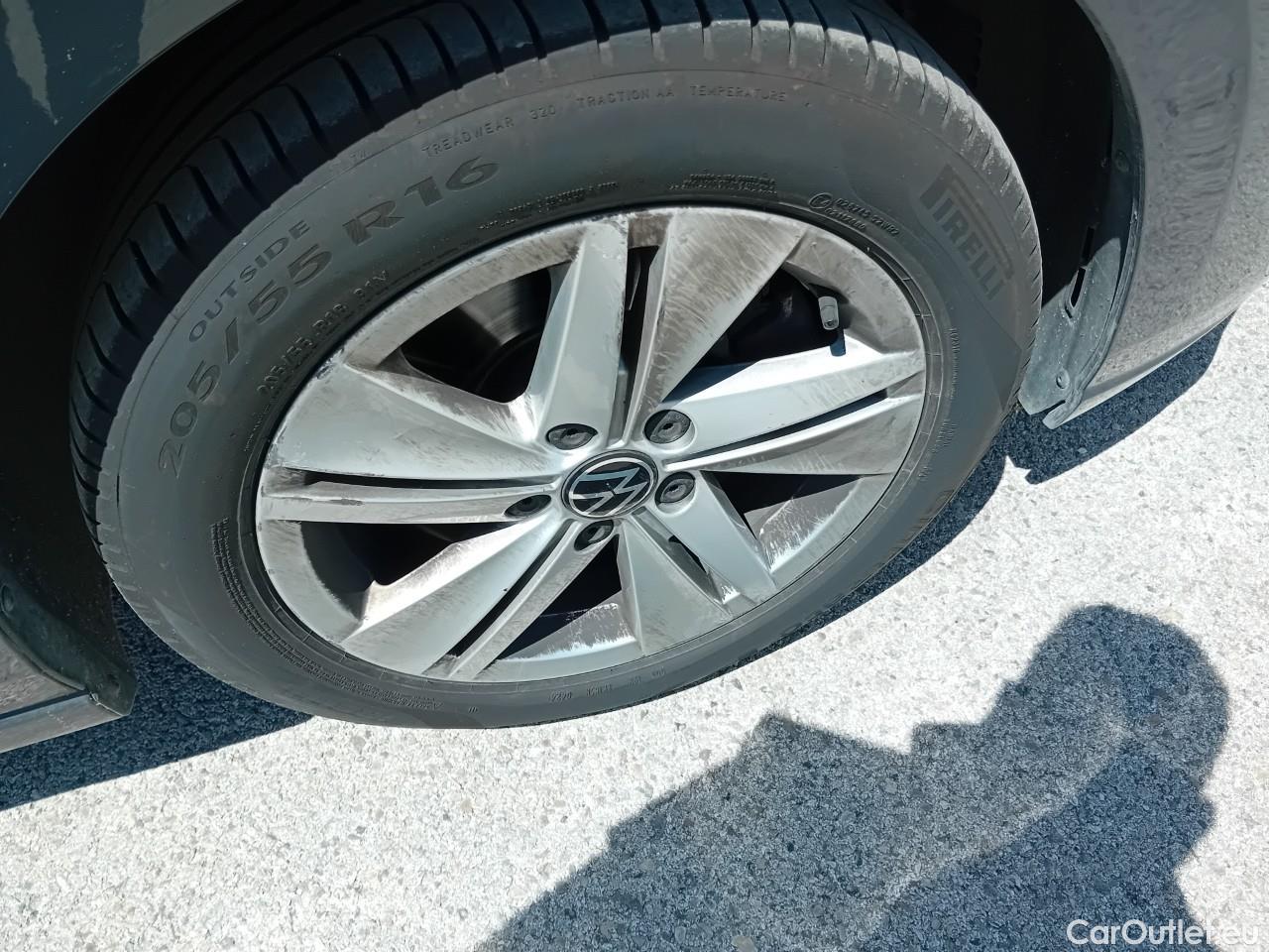  Volkswagen  Golf  VIII Variant Life 2.0 TDI 115CV AT7 E6d #21