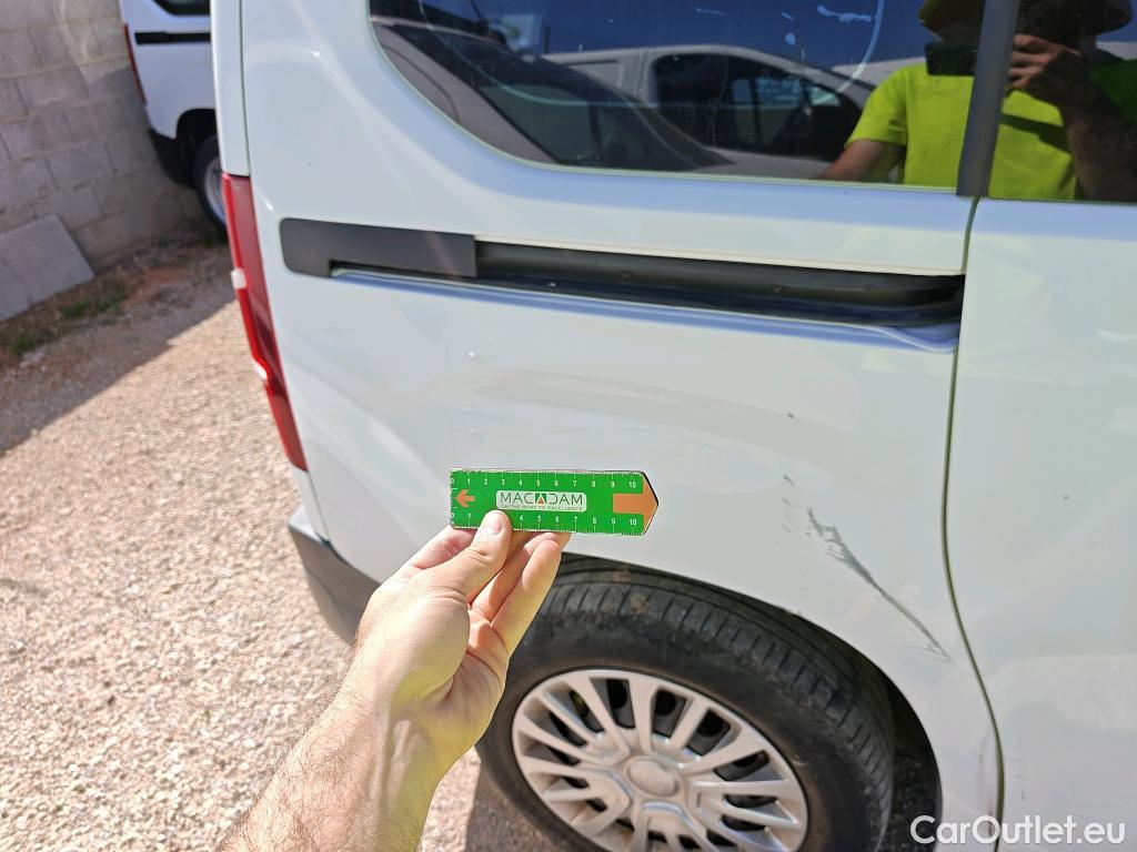  Land Rover  Discovery TOYOTA Proace City / 2020 / 4P / combi 1.5D 75kW (100CV) GX L1 (CX) #7