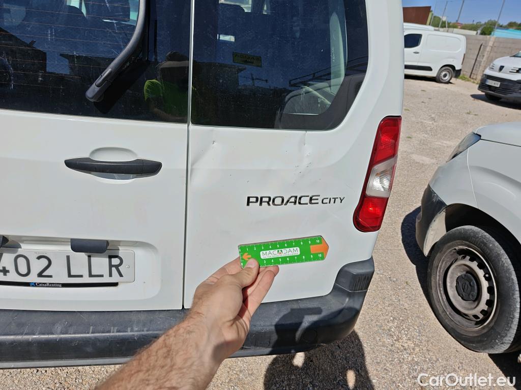  Land Rover  Discovery TOYOTA Proace City / 2020 / 4P / combi 1.5D 75kW (100CV) GX L1 (CX) #11