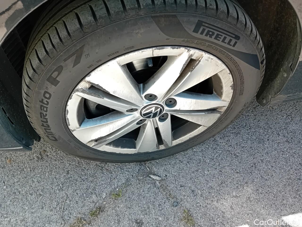  Volkswagen  Golf  VIII Variant Life 2.0 TDI 115CV AT7 E6d #7