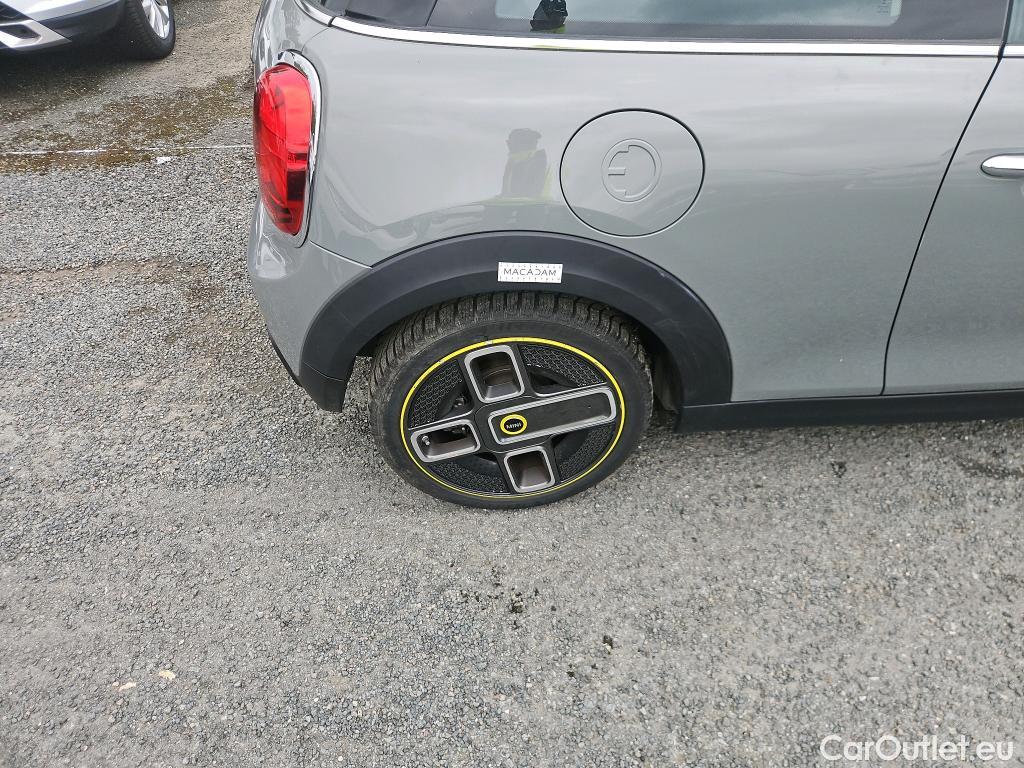  Mini  Mini   / 2014 / 3P / Berline Cooper SE Finition Business 184 ch BVA #26