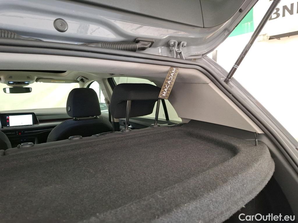  Volkswagen  Golf  VIII Berline Style 1st eTSI 1.5 TSI 150CV BVA7 E6d #6