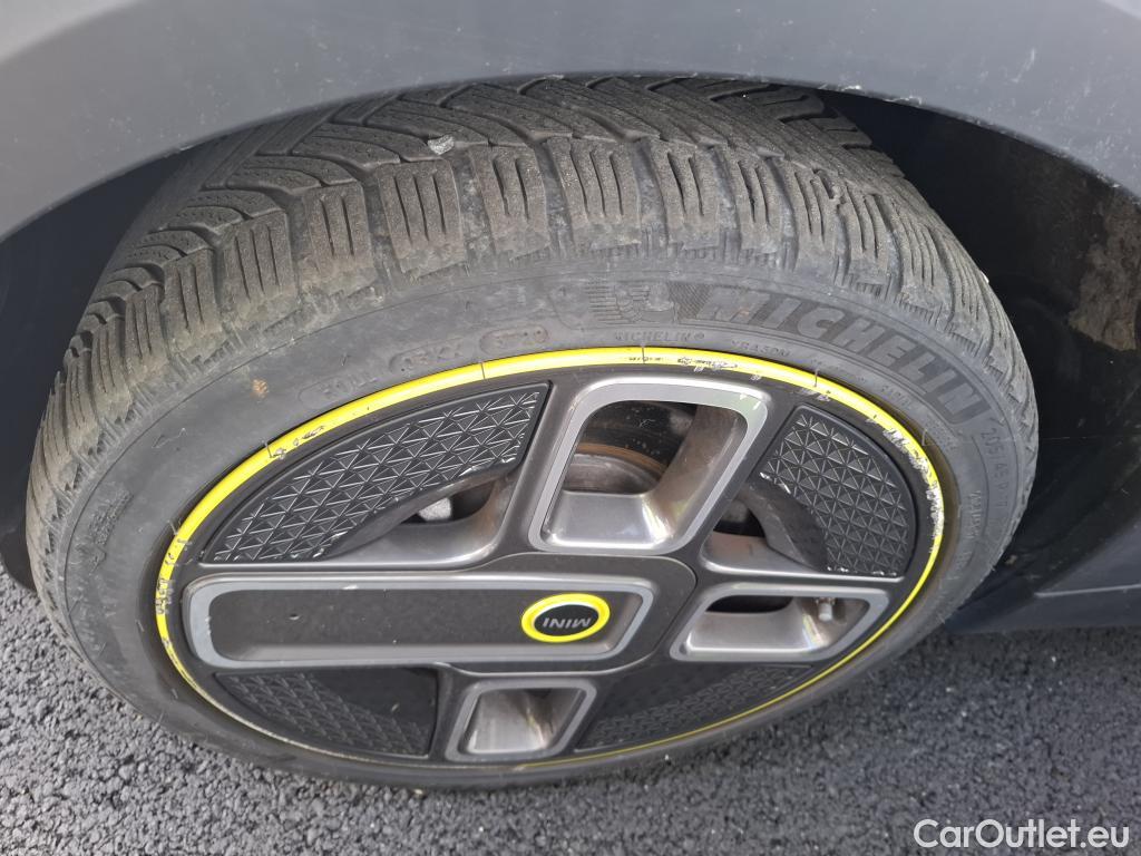  Mini  Mini   / 2014 / 3P / Berline Cooper SE Finition Business 184 ch BVA #23