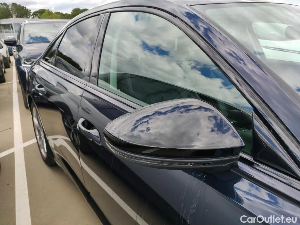  Audi  A6 AUDI  / 2018 / 4P / sedán Competition 55 TFSIe quattro S tronic #24
