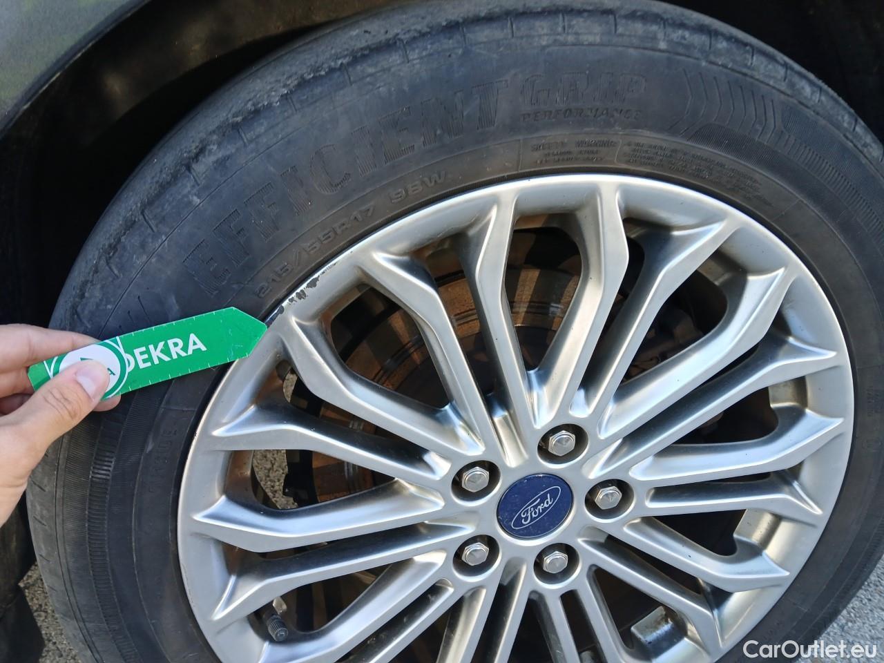  Ford  Mondeo FORD  / 2014 / 5P / familiar 2.0 Híbrido 138kW/187CV Titanium HEV AT #34