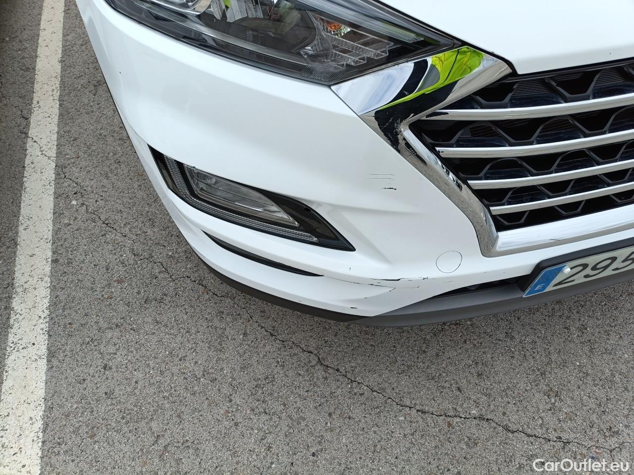  Hyundai  Tucson HYUNDAI  / 2018 / 5P / todoterreno 1.6 CRDI 85kW (116CV) 48V SLE 4X2(SP)(SL) #12