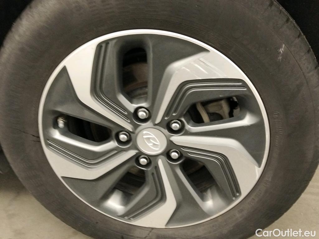  Hyundai  Konna HYUNDAI Kona / 2017 / 5P / todoterreno 1.6 GDI HEV Klass DCT #5