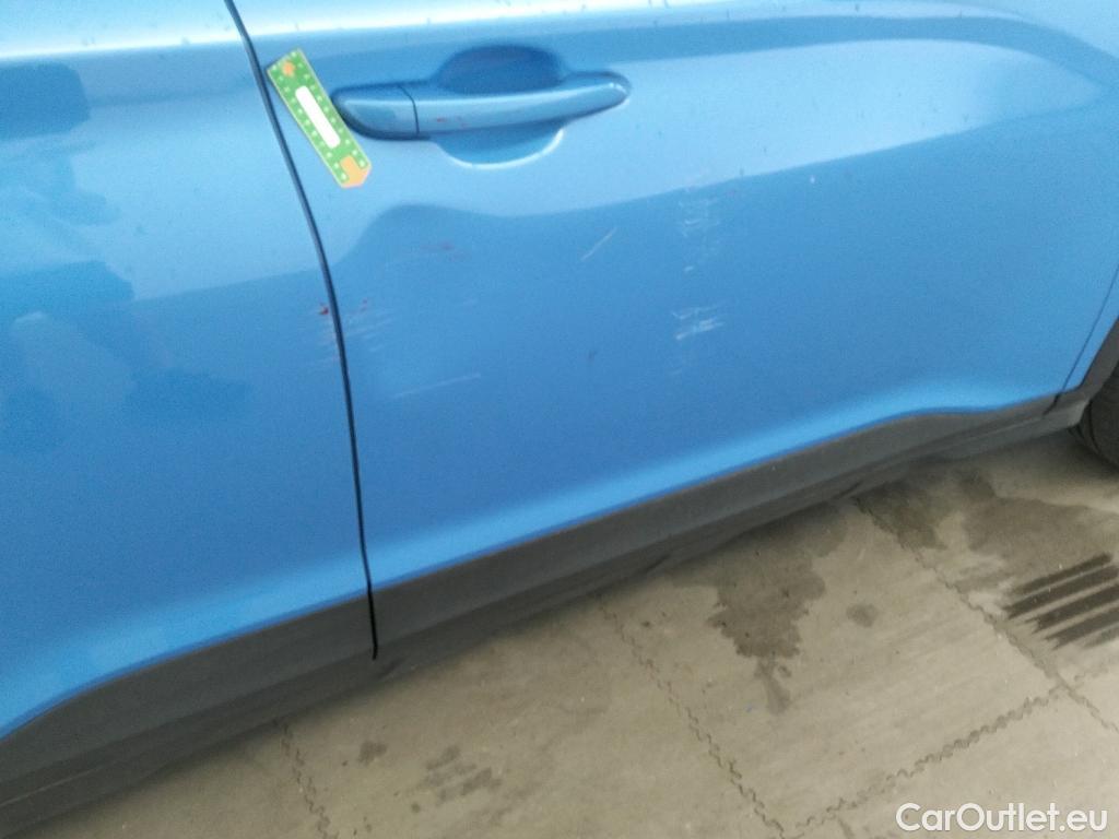  Hyundai  Konna HYUNDAI Kona / 2017 / 5P / todoterreno 1.6 GDI HEV Klass DCT #1