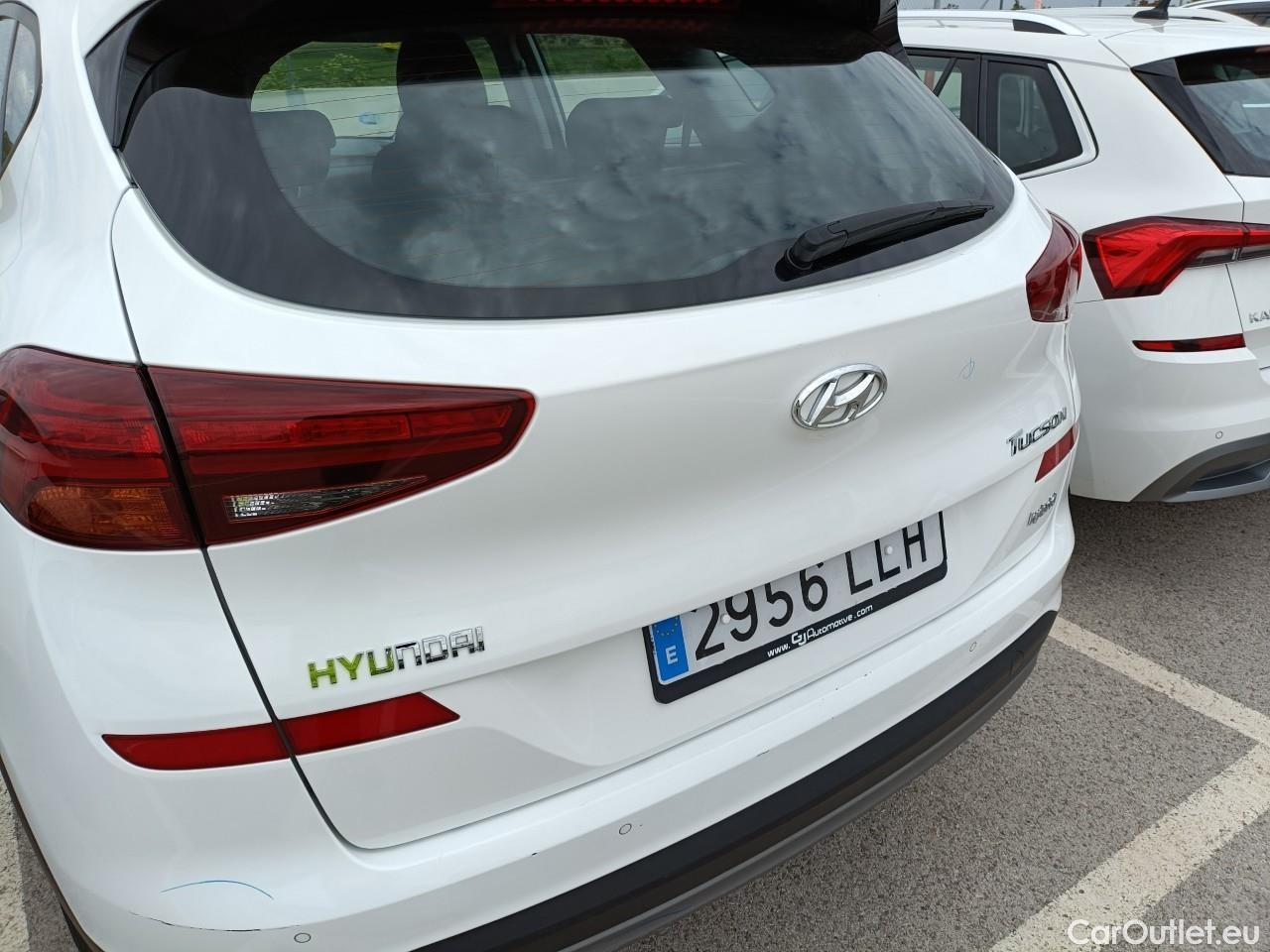  Hyundai  Tucson HYUNDAI  / 2018 / 5P / todoterreno 1.6 CRDI 85kW (116CV) 48V SLE 4X2(SP)(SL) #22
