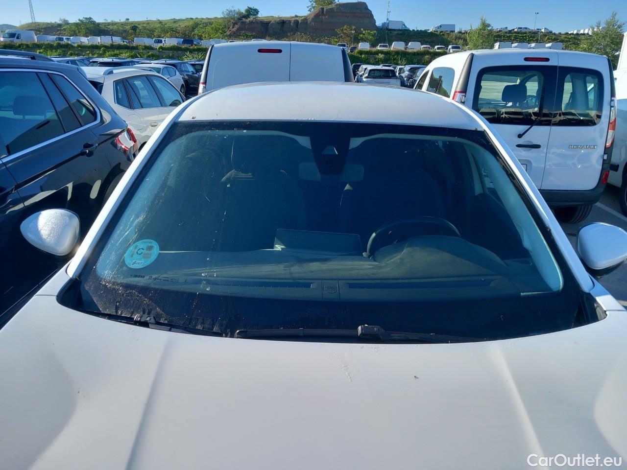  Peugeot  2008  Active 1.2 PureTech 100CV MT6 E6d #1