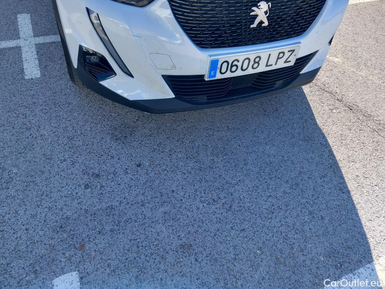  Peugeot  2008  Active 1.2 PureTech 100CV MT6 E6d #10