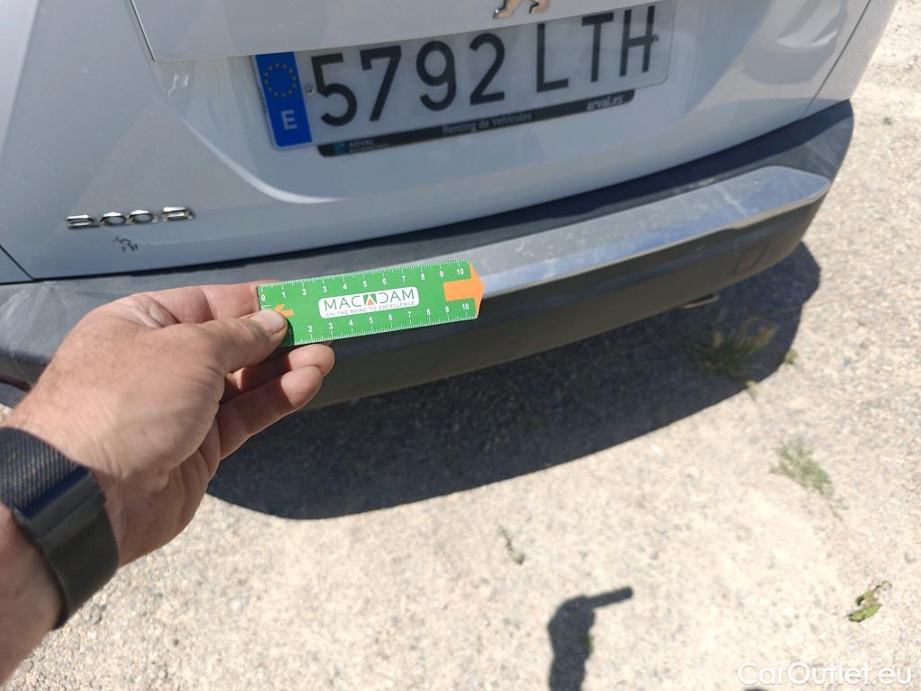  Land Rover  Discovery PEUGEOT 2008 / 2019 / 5P / todoterreno Active BlueHDI 81kW (110CV) #32