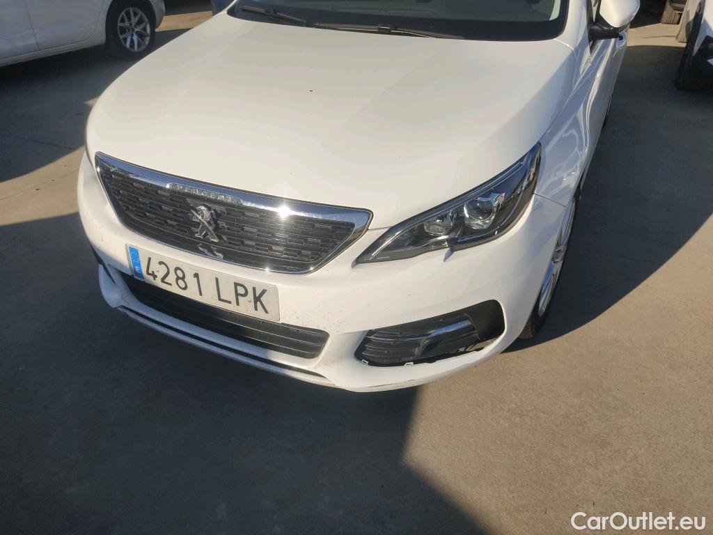  Peugeot  308 PEUGEOT  / 2017 / 5P / berlina con portón 5p Active BlueHDi 130 S&S #7