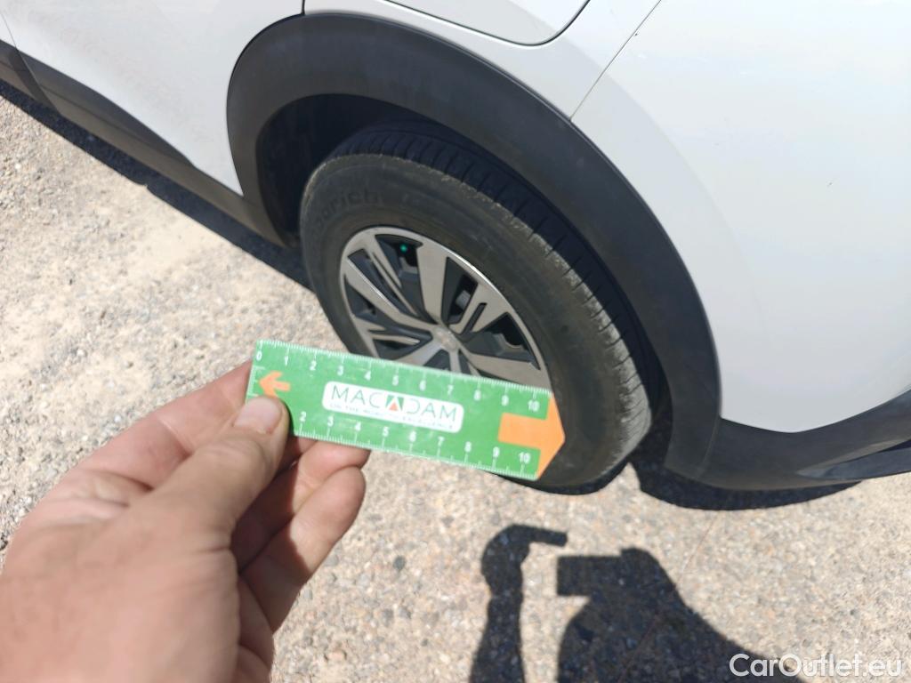  Land Rover  Discovery PEUGEOT 2008 / 2019 / 5P / todoterreno Active BlueHDI 81kW (110CV) #43