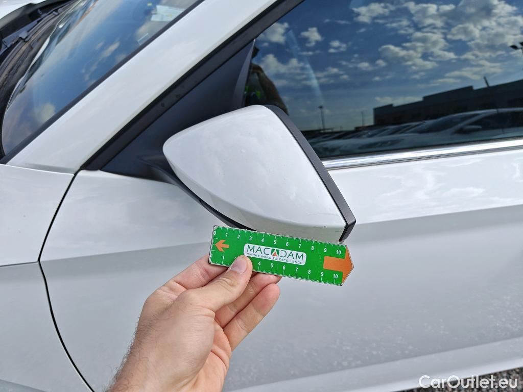  Skoda  KAMIQ SKODA  1.0 TSI 81kW (110CV) DSG Ambition #48