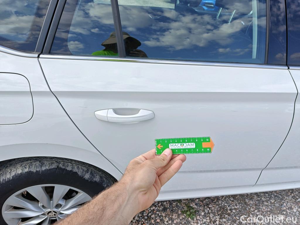  Skoda  KAMIQ SKODA  1.0 TSI 81kW (110CV) DSG Ambition #18