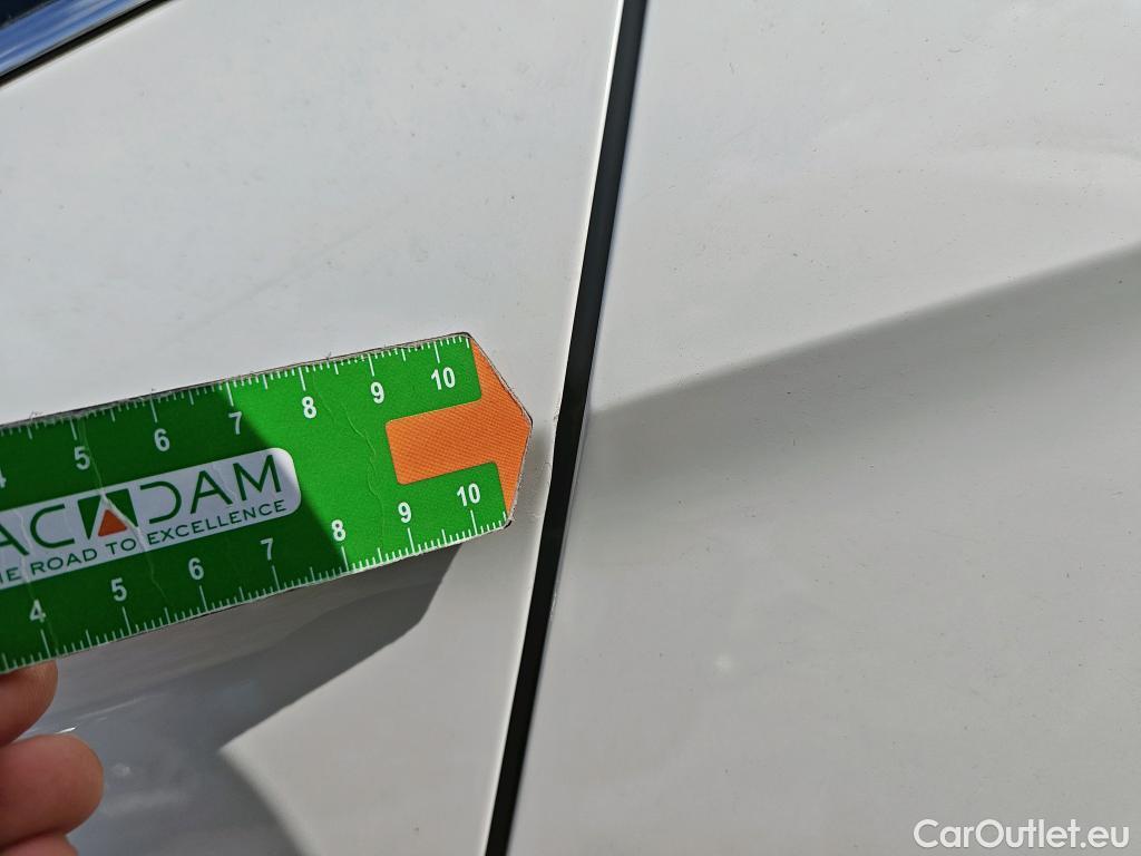  Skoda  KAMIQ SKODA  1.0 TSI 81kW (110CV) DSG Ambition #47