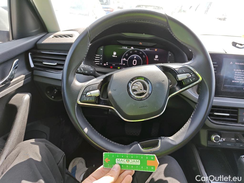  Land Rover  Discovery SKODA KAMIQ 1.0 TSI 81kW (110CV) DSG Ambition #24