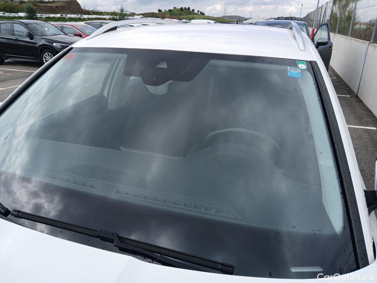  Skoda  KAMIQ SKODA  1.0 TSI 81kW (110CV) DSG Ambition (CX) #3