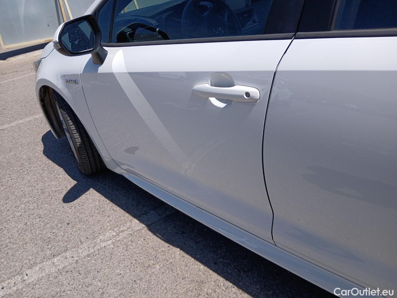  Toyota  Corolla TOYOTA  / 2019 / 5P / berlina con portón 1.8 125H BUSINESS PLUS E-CVT #9