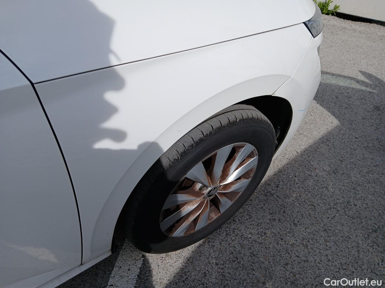  Skoda  KAMIQ SKODA  1.0 TSI 81kW (110CV) DSG Ambition (CX) #41