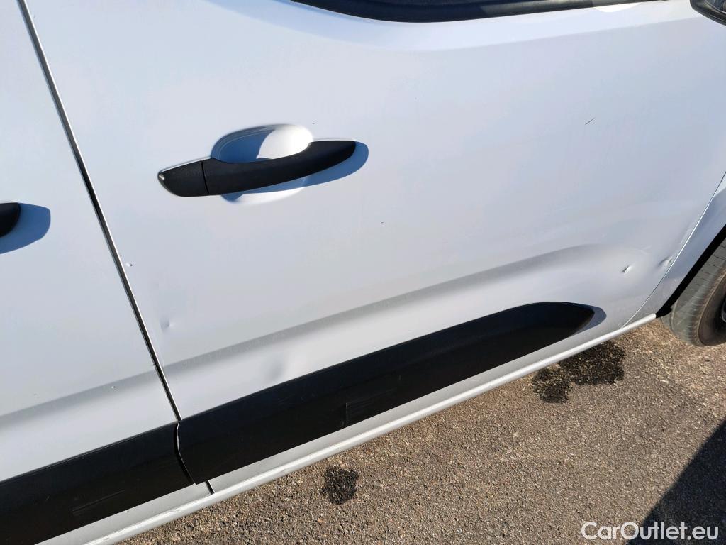  Peugeot  Partner PEUGEOT  / 2018 / 4P / furgón derivado de turismo Premium Standard 600kg BlueHDi 73kW #29