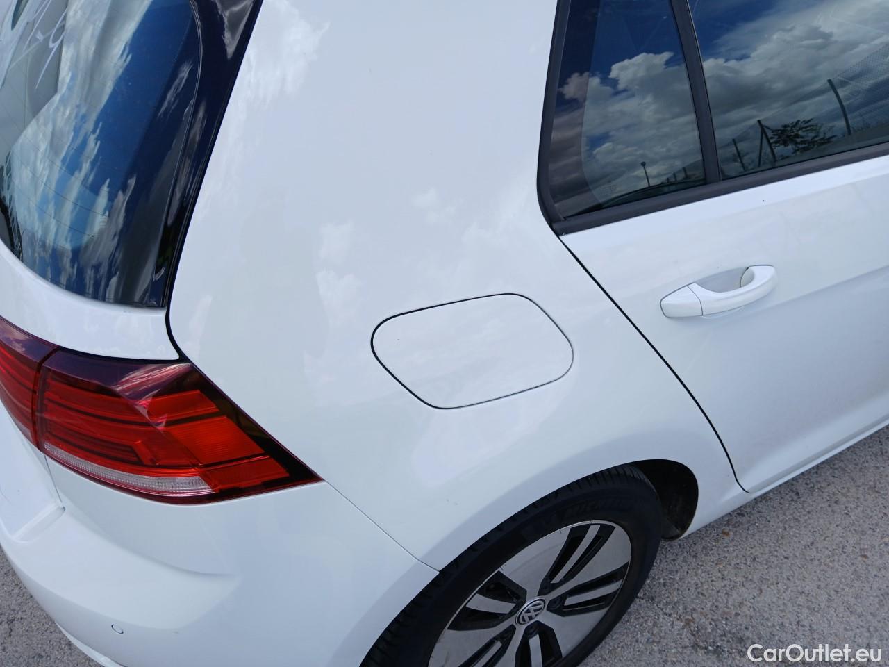  Volkswagen  Golf  VII Berlina e-35kWh1 #16