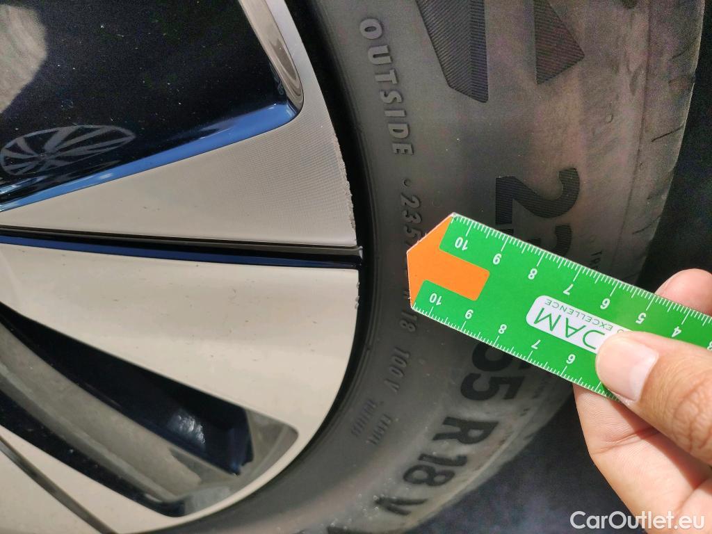  Volvo  XC 40 VOLVO XC40 / 2017 / 5P / todoterreno 1.5 T4 Twin Recharge Inscription Ex Auto #2