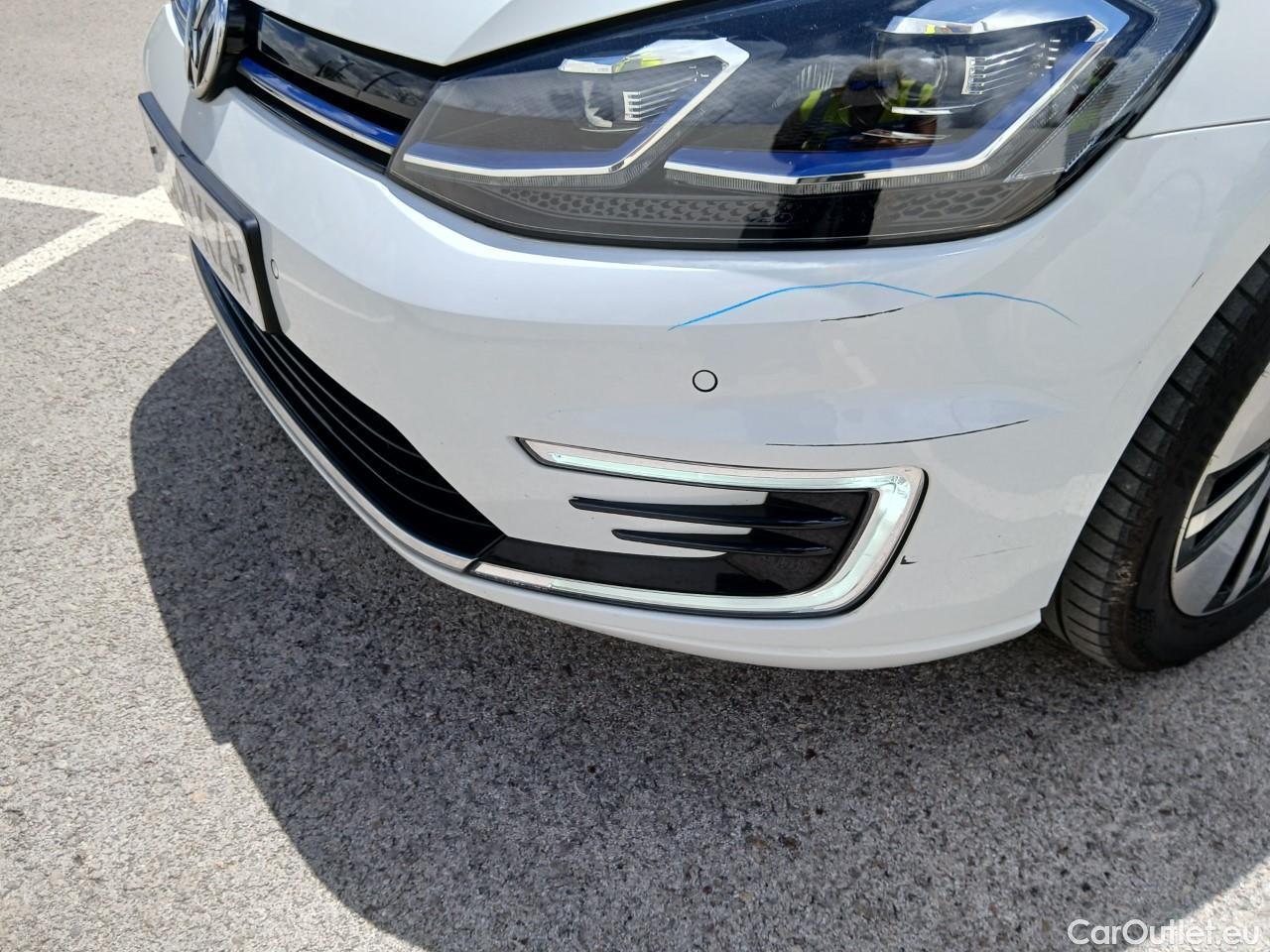  Volkswagen  Golf  VII Berlina e-35kWh1 #4