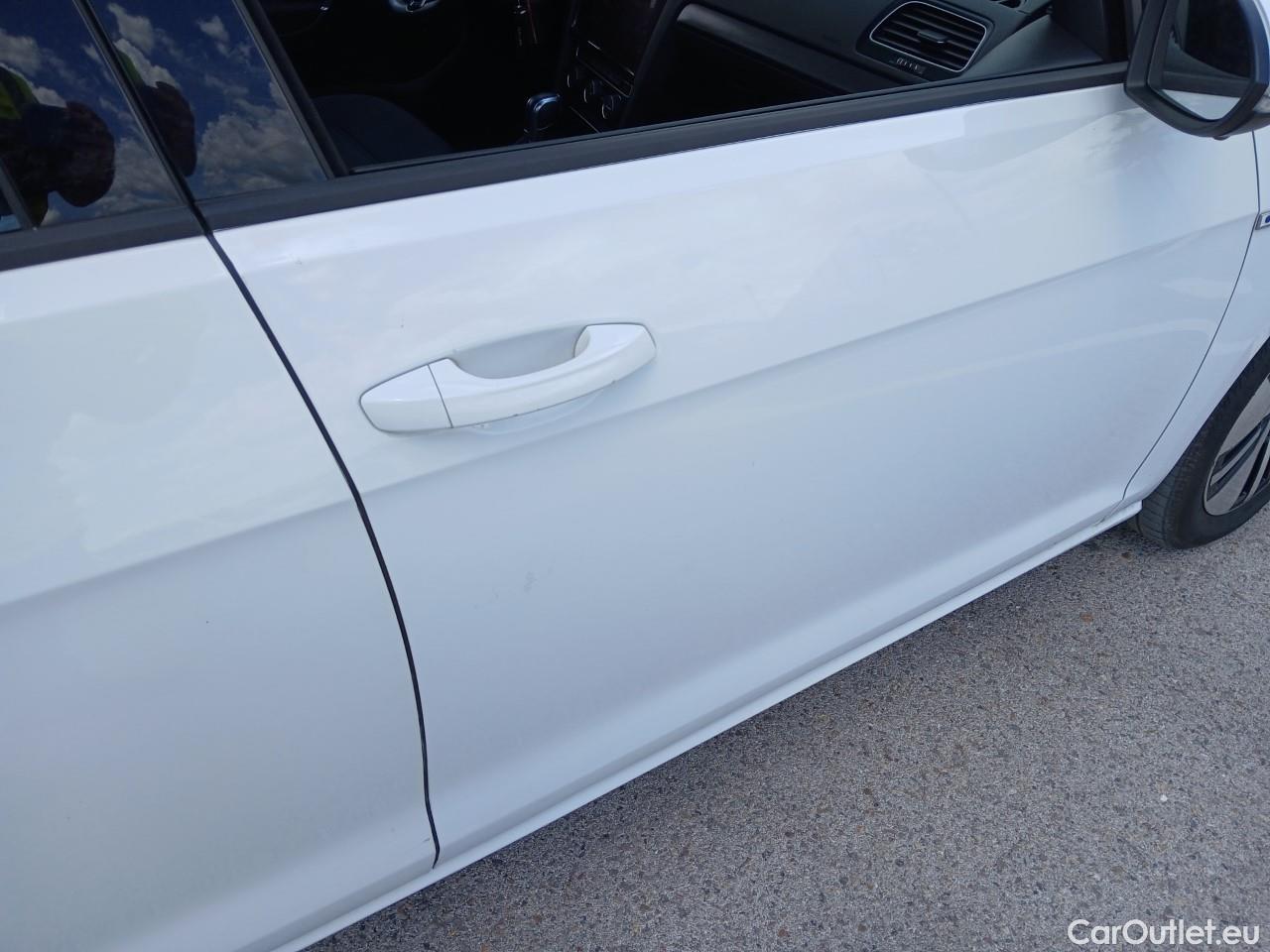  Volkswagen  Golf  VII Berlina e-35kWh1 #18