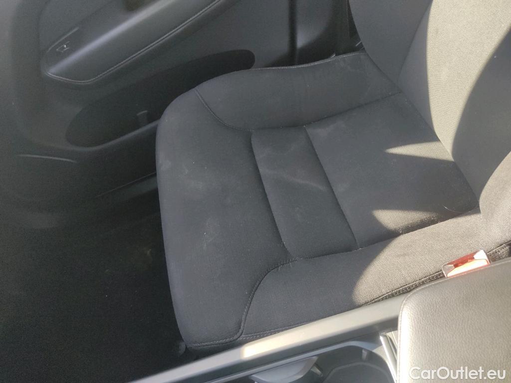  Volvo  XC60  Momentum Pro 2WD 2.0 B4 195CV AT8 E6dT #1